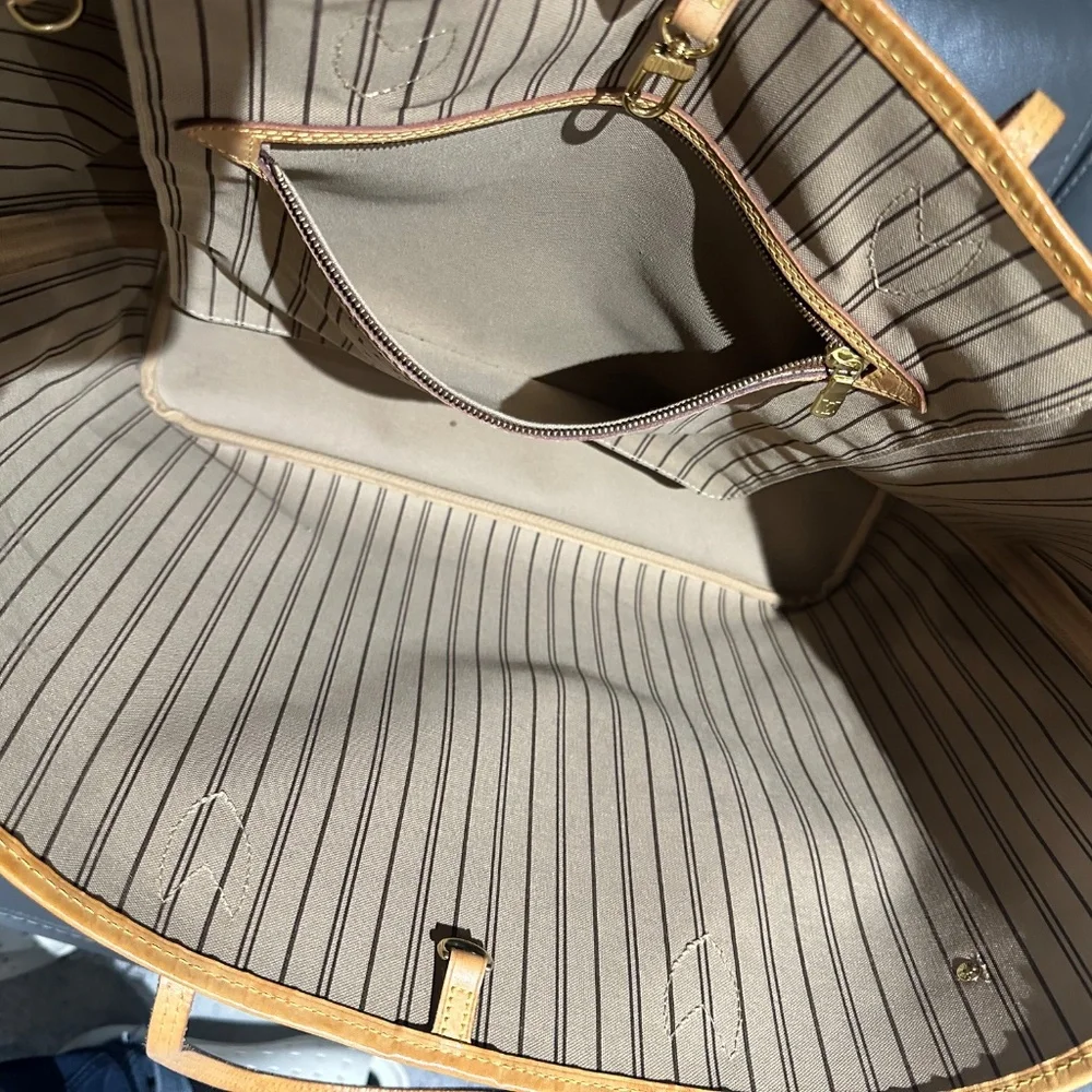 Louis Vuitton Neverfull GM - Picture 15 of 16